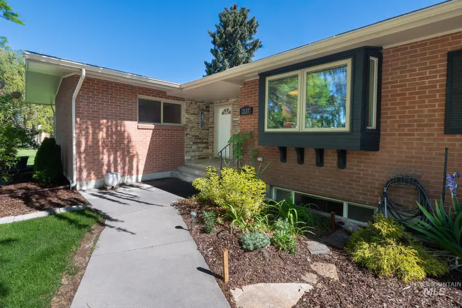 2137 Hillcrest Drive, Twin Falls, ID 83301 - #2