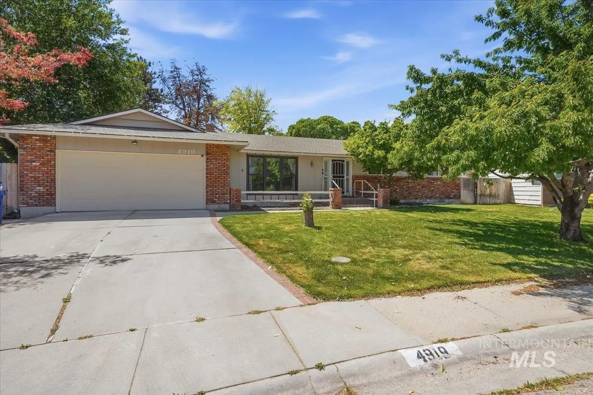 4919 N Burlington Dr, Boise, ID 83704 - #1