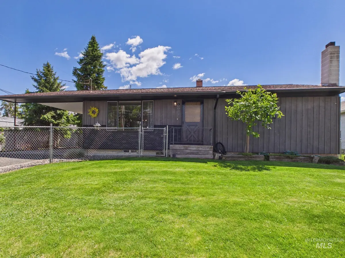 920 Vista Ave, Lewiston, ID 83501 - #1