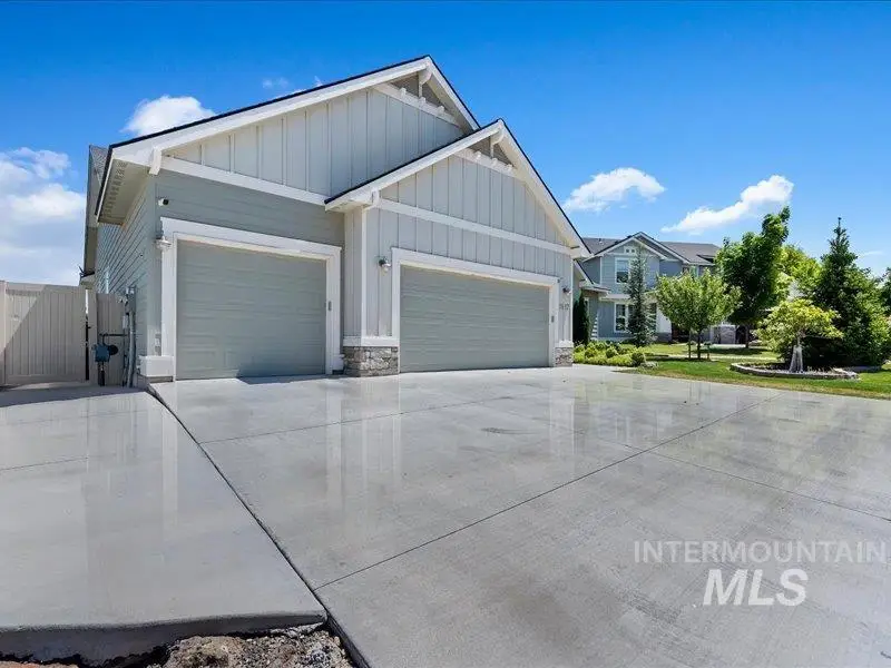 1817 W Henry's Fork Drive, Meridian, ID 83642 - #2