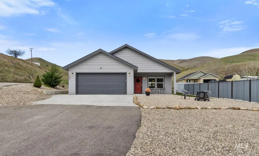 109 3rd Street Circle #B, Horseshoe Bend, ID 83629 - #3