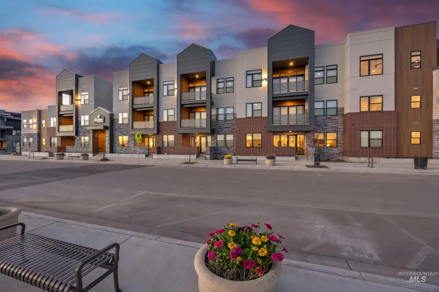4430 E Haystack St #205, Boise, ID 83716 - #2