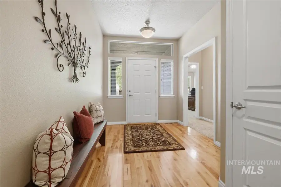 1050 E Legacy View Dr, Meridian, ID 83646 - #3