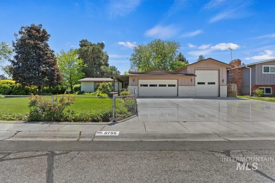 8755 W Cranbrook Dr, Boise, ID 83704 - #2