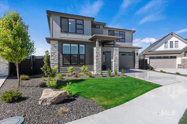 7649 W Whisper Ridge Dr, Meridian, ID 83646