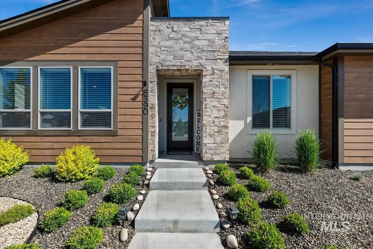 8390 W Meltwater Ln, Eagle, ID 83616 - #1