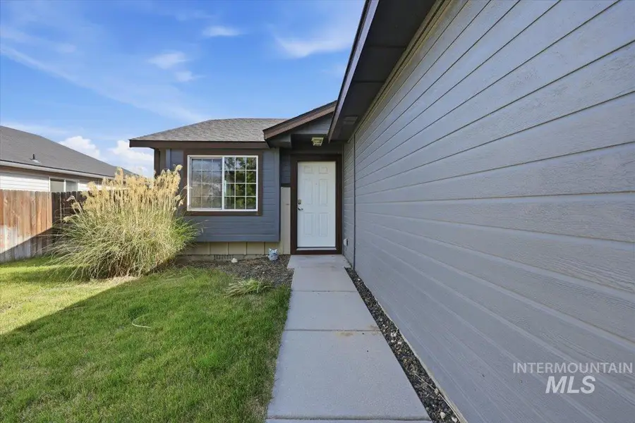 8556 W Snohomish St, Boise, ID 83709 - #3