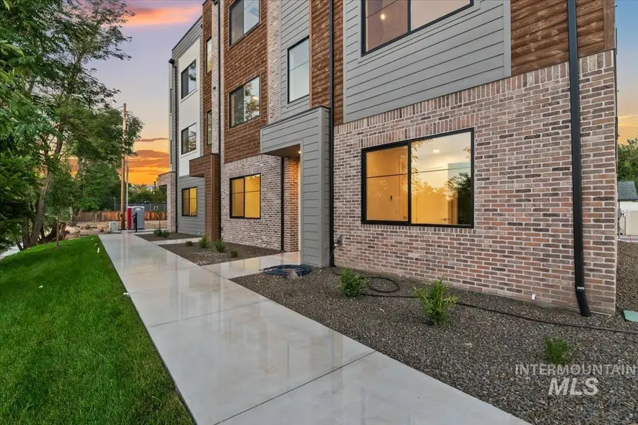 3249 W Moore Street, Boise, ID 83702 - #3