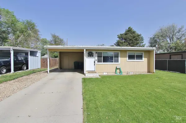 785 S 12th E, Mountain Home, ID 83647