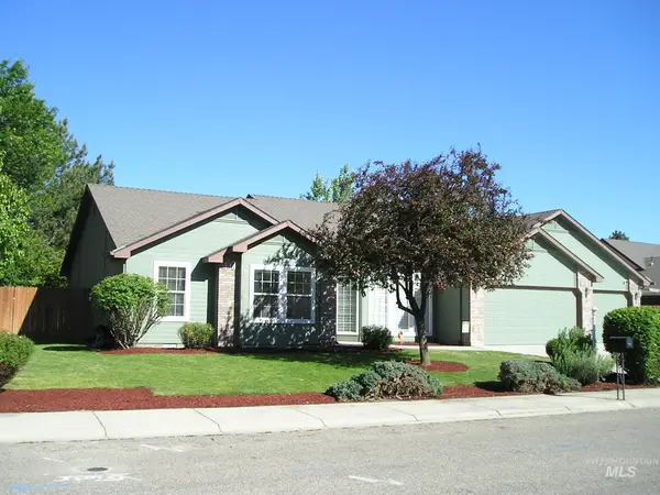 2070 N Aronmink, Meridian, ID 83646