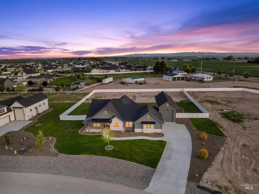 15359 Rhodes Ct, Caldwell, ID 83607 - #2
