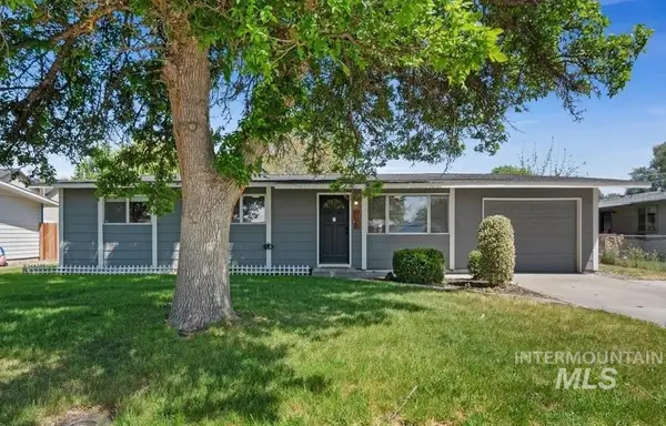 108 N Rowena St, Nampa, ID 83651