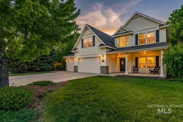 279 E Stonewater Ct, Eagle, ID 83616