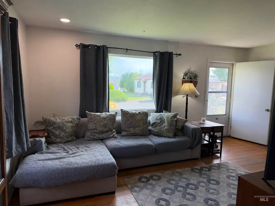 602 Sunrise Drive, Clarkston, WA 99403 - #3