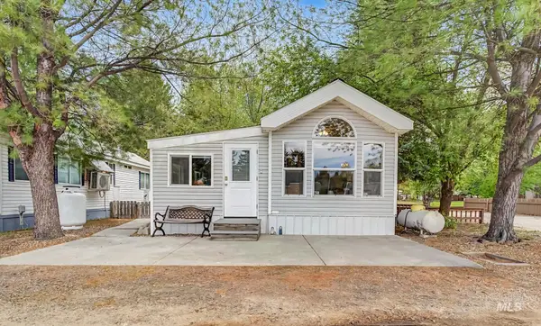 514 Sawyer St #H25, Cascade, ID 83611