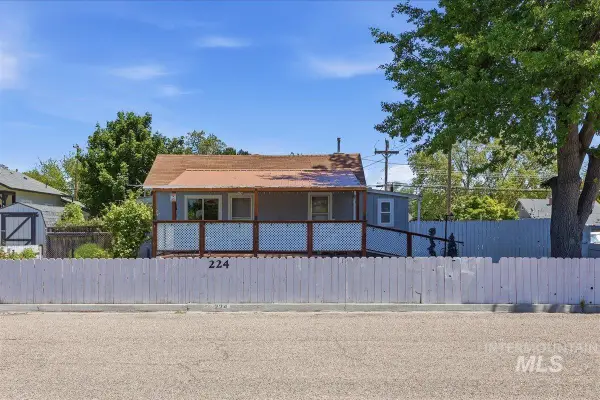 224 S Fern St, Nampa, ID 83686