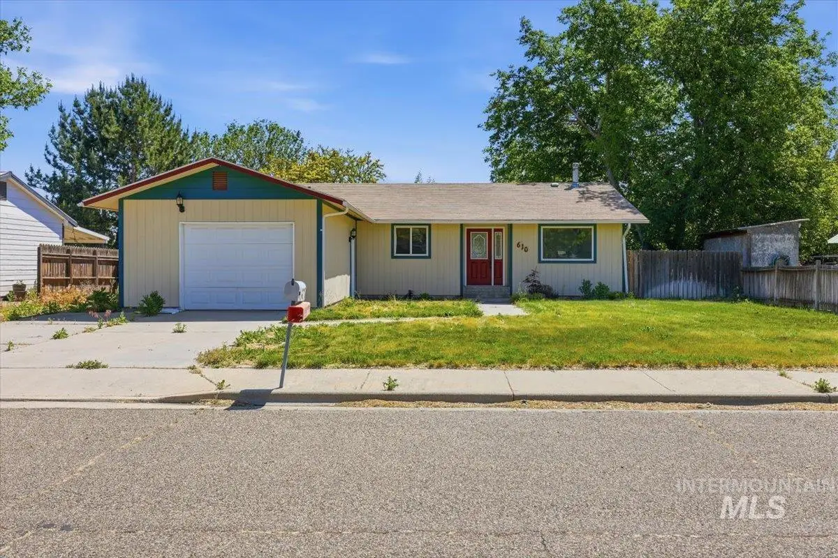 610 NW 16th Street, Ontario, OR 97914 - #1