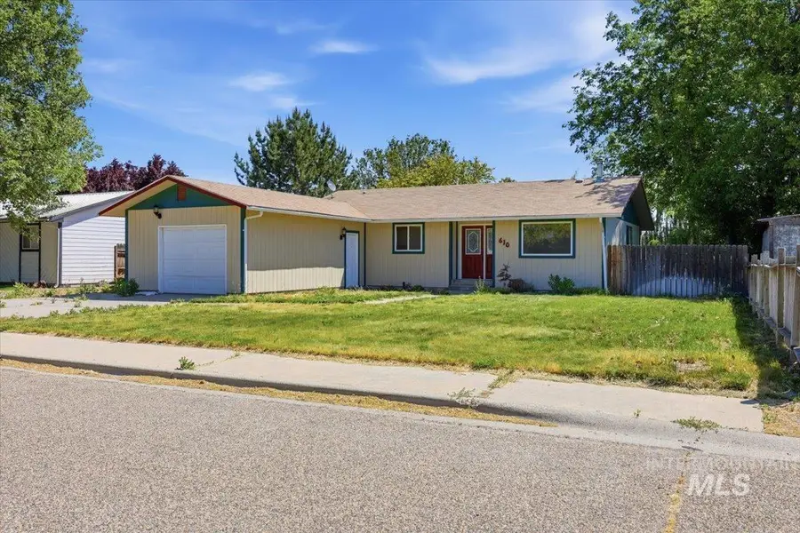 610 NW 16th Street, Ontario, OR 97914 - #3