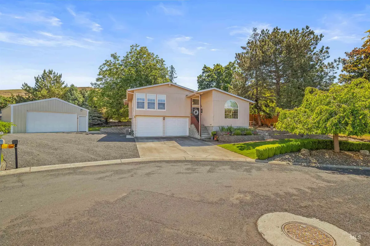 3415 Selway Dr, Lewiston, ID 83501 - #1