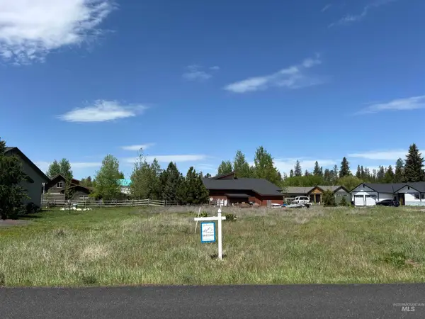 1033 Potts, McCall, ID 83638