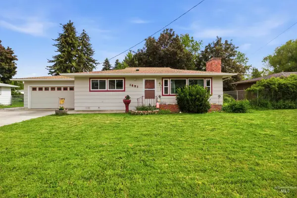 1651 Hillcrest Drive, Moscow, ID 83843