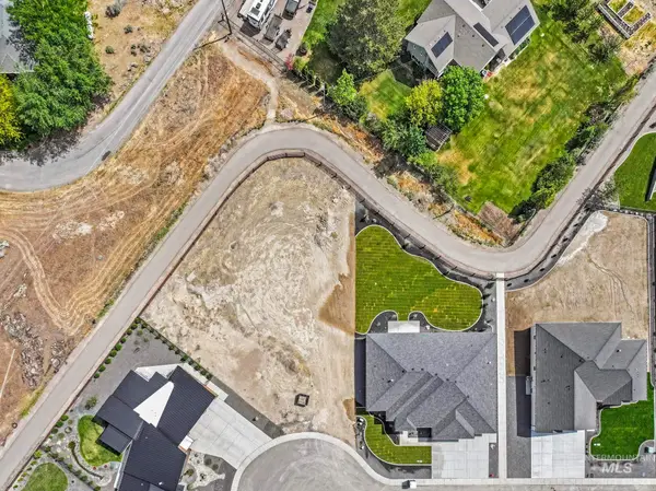 1557 Clear Creek Loop, Twin Falls, ID 83301