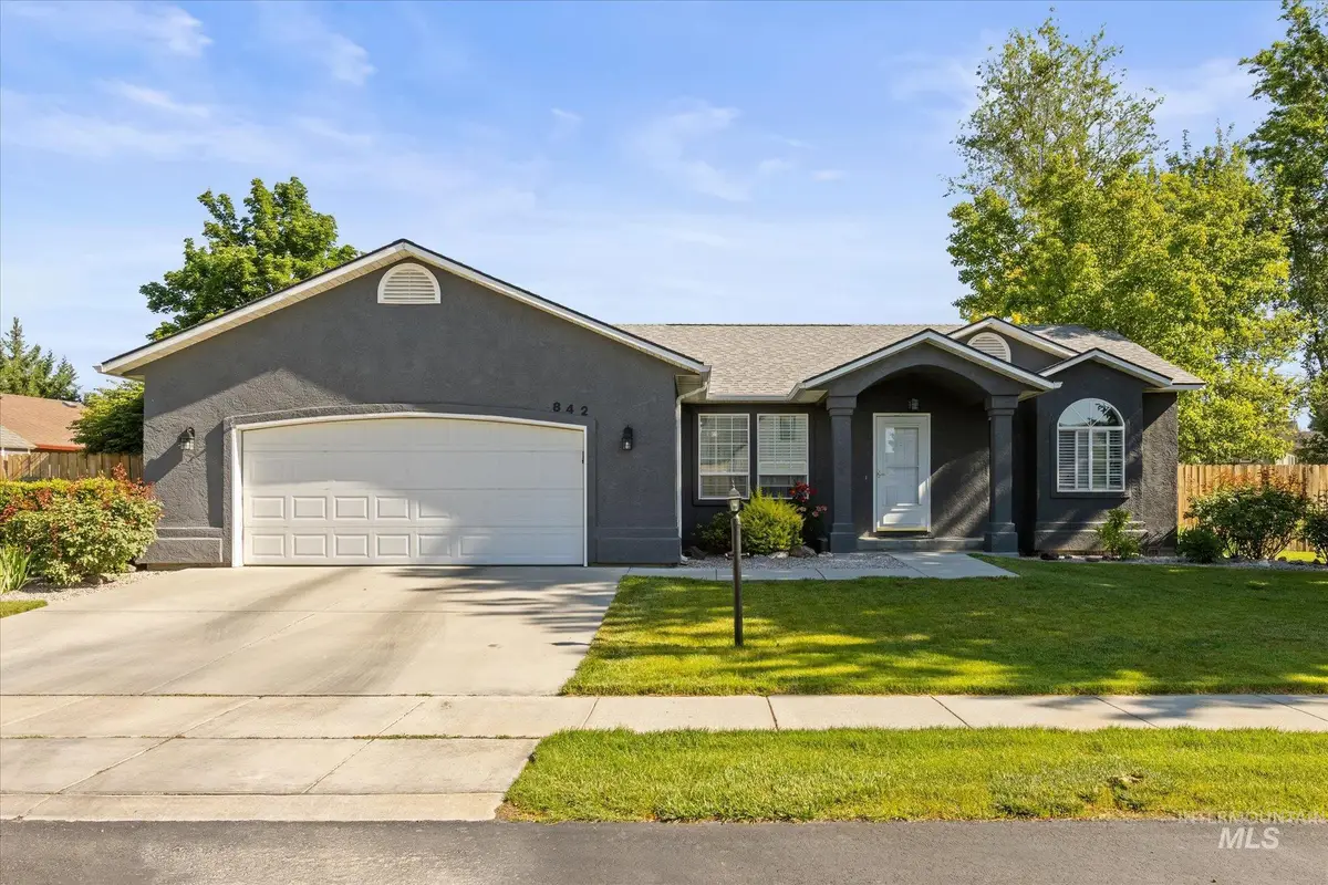 842 Muirfield Ln, Nampa, ID 83686 - #1