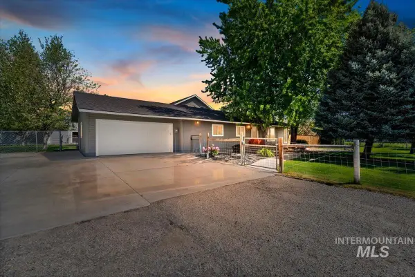 5410 W Beacon Light Rd, Eagle, ID 83616