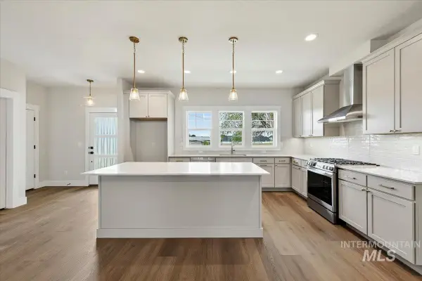 142 N Edgewood Ln, Eagle, ID 83616