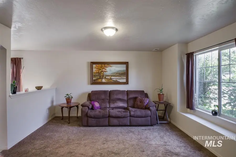 602 N Carisbrooke Ave., Meridian, ID 83642 - #2