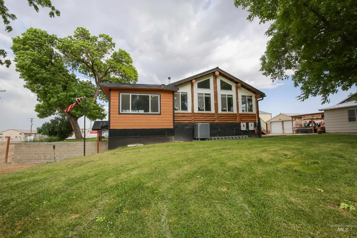 3733 Hwy 30 W, New Plymouth, ID 83655 - #1