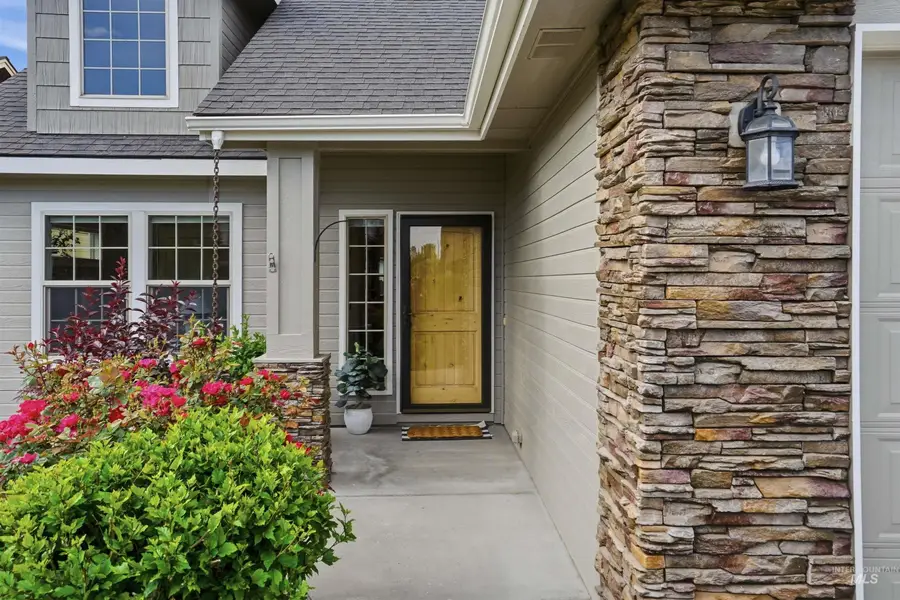 2083 W Boulder Bar Dr, Meridian, ID 83646 - #3