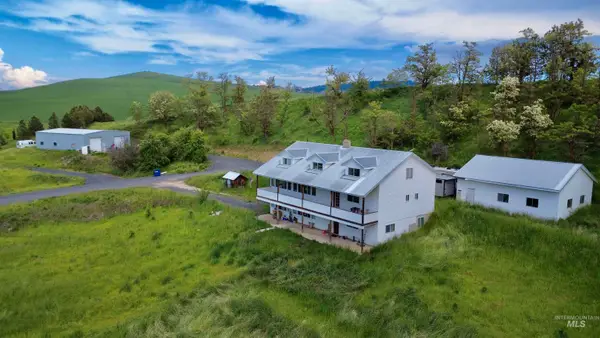 1033 Blue Heron Lane, Moscow, ID 83843