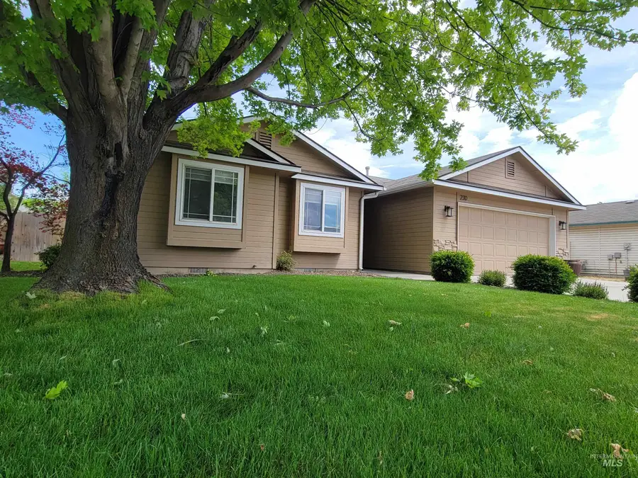 230 Sherwood Rd, Middleton, ID 83644 - #2