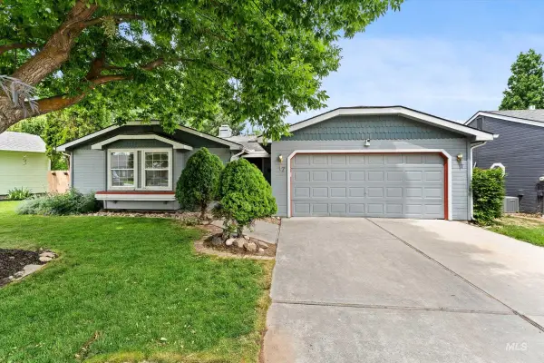 17 S Cobblestone Ct., Nampa, ID 83651