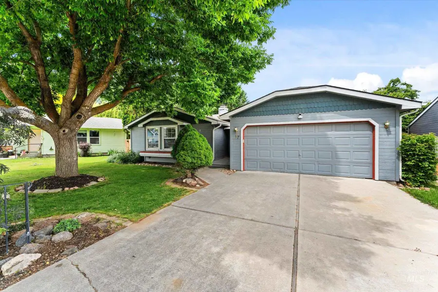 17 S Cobblestone Ct., Nampa, ID 83651 - #3