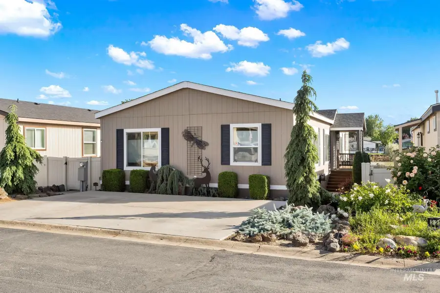 2247 E Blue Lake Ln, Boise, ID 83716 - #2