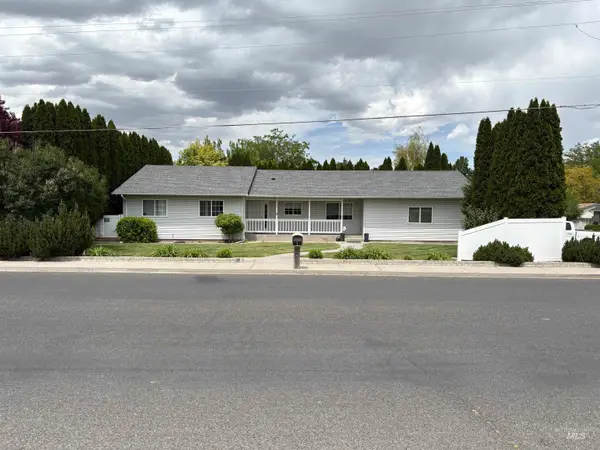 2699 Elizabeth Blvd, Twin Falls, ID 83301