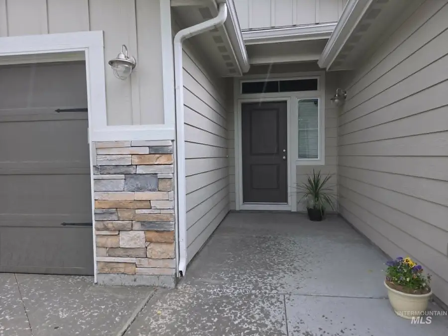 1193 W Crosswind Dr, Meridian, ID 83646 - #2