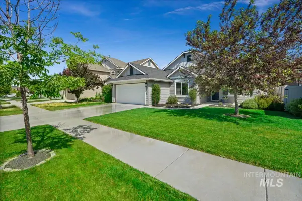 5918 W Quintale Dr, Meridian, ID 83646