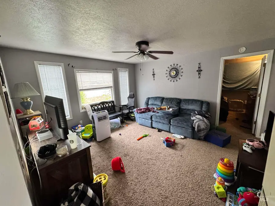 421 5th Ave East, Jerome, ID 83338 - #2