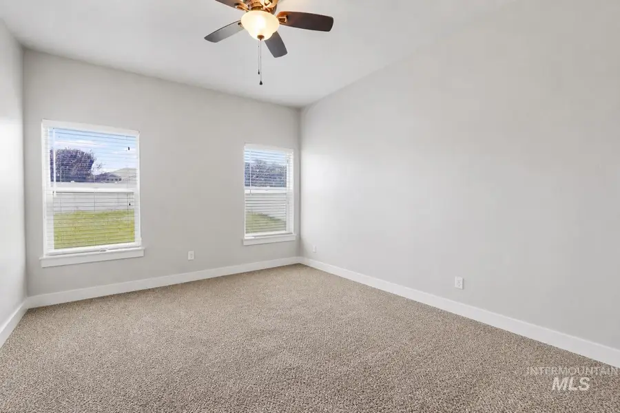 1077/1075 Easy Ave, Twin Falls, ID 83301 - #2