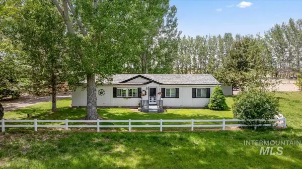 2967 S 2100 E, Wendell, ID 83355