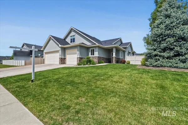 11592 W Shortcreek, Star, ID 83669