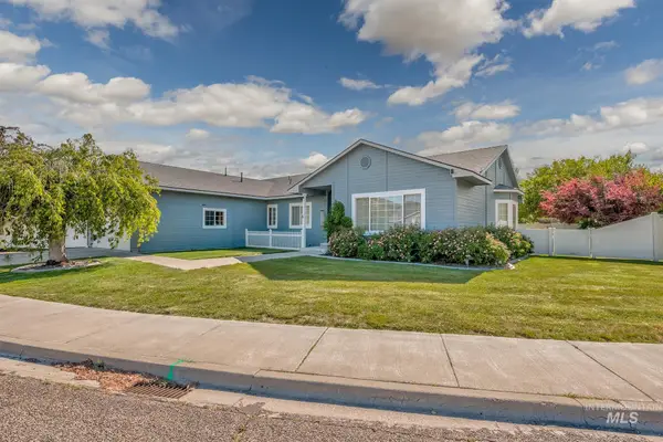 119 SW 18th St, Ontario, OR 97914