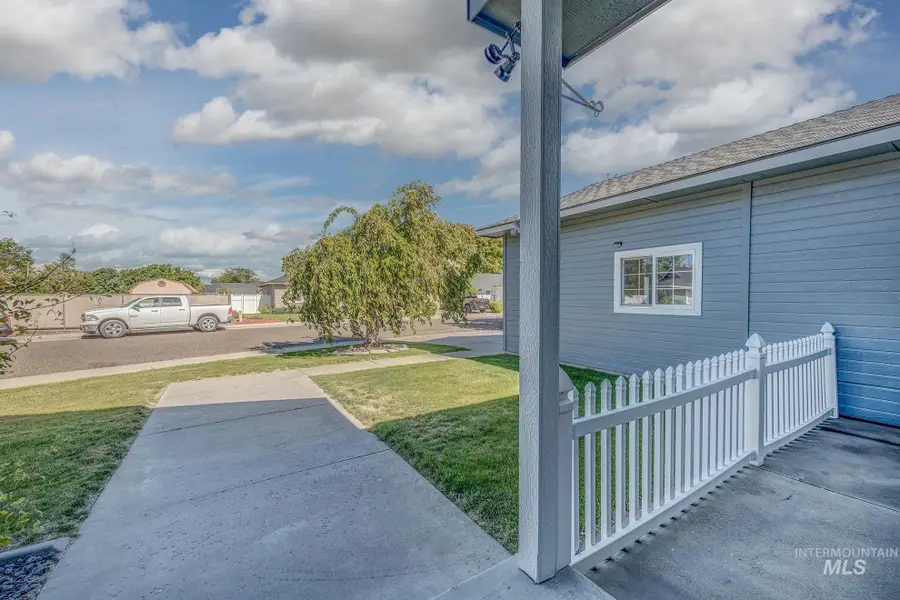119 SW 18th St, Ontario, OR 97914 - #3