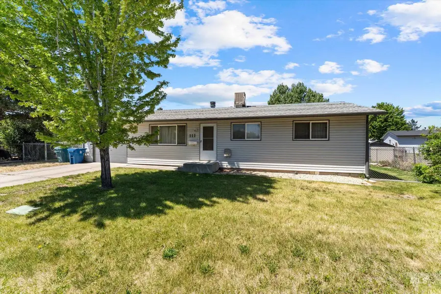111 Goodall, Mountain Home, ID 83647 - #2