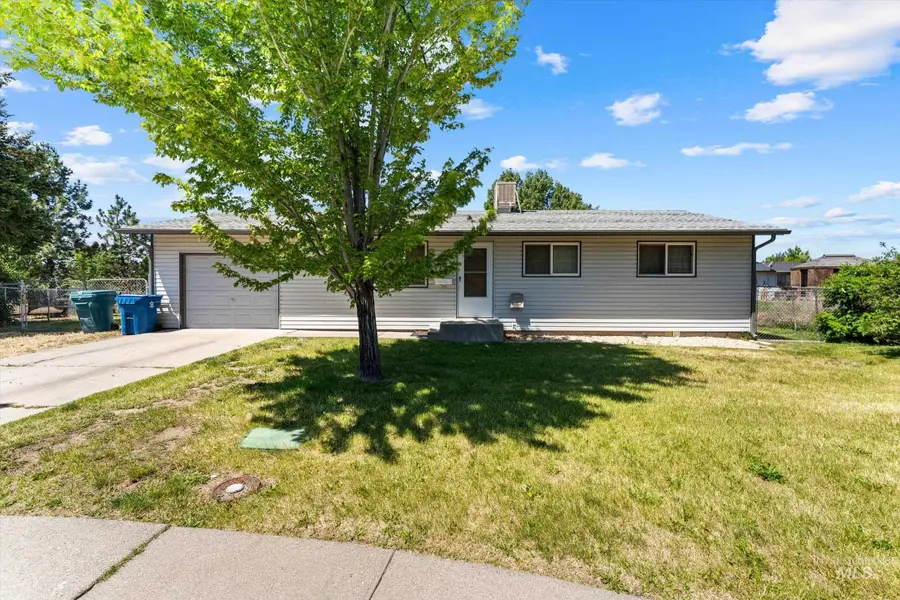111 Goodall, Mountain Home, ID 83647 - #3