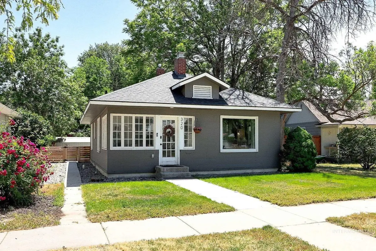 320 18th Ave S, Nampa, ID 83651 - #1