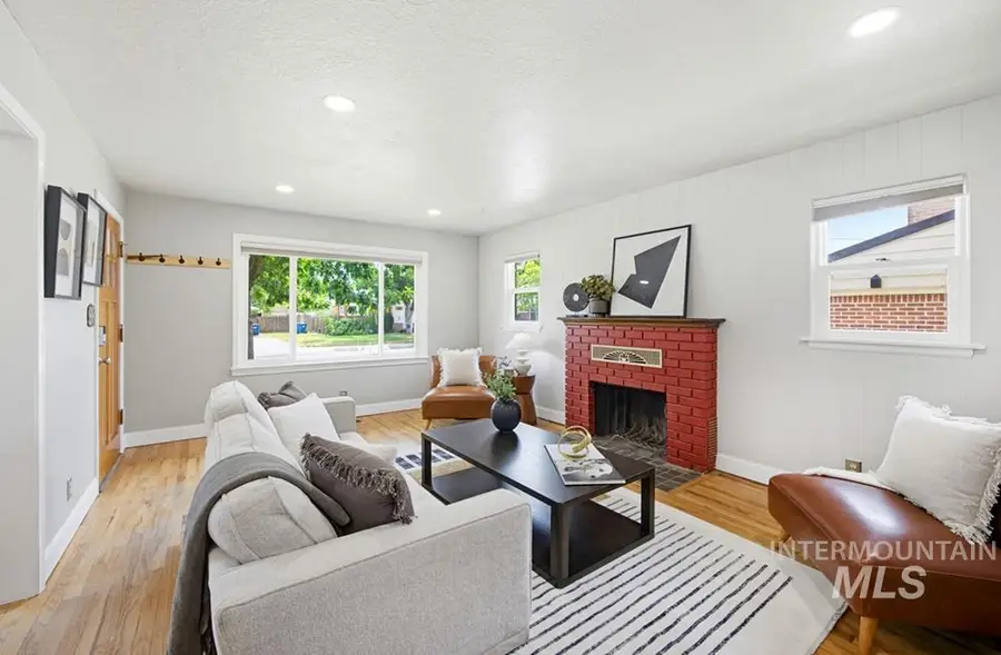 611 S Michael St, Boise, ID 83705 - #2